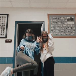 Meet your Posher, Breken